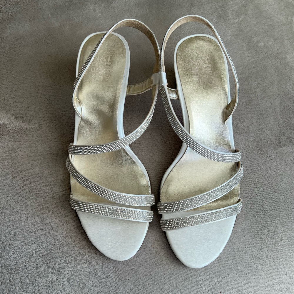 Naturalizer Women's Silver and White Strappy Heels